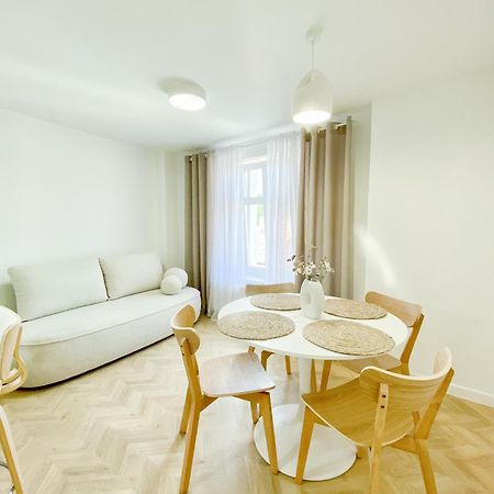 Apartament Bialy Jelenia Góra Kültér fotó
